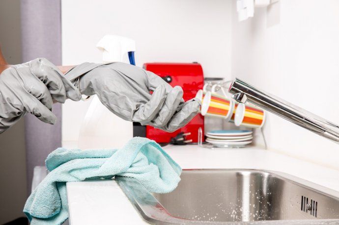 Las empleadas domestican reciben un nuevo aumento del 12 por ciento