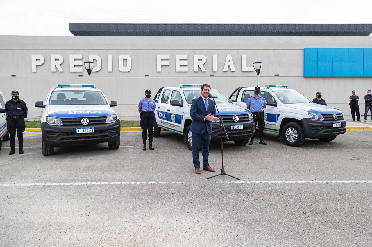 La gestión de Luque realizó un nuevo aporte en seguridad al entregar móviles policiales a la Unidad Regional