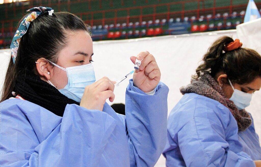 Neuquén comenzará a aplicar desde el próximo lunes el segundo refuerzo de la vacuna contra el coronavirus