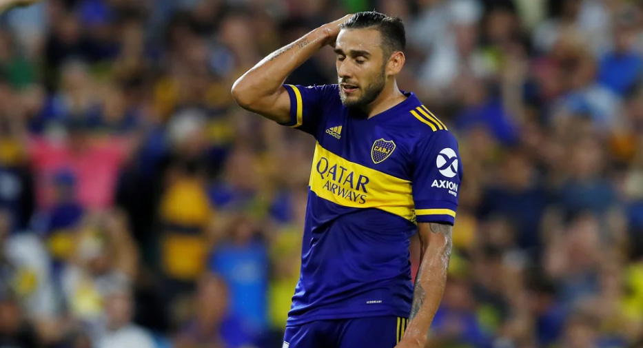 El jugador de Boca Eduardo Salvio atropelló a su ex mujer y es buscado por la Policía