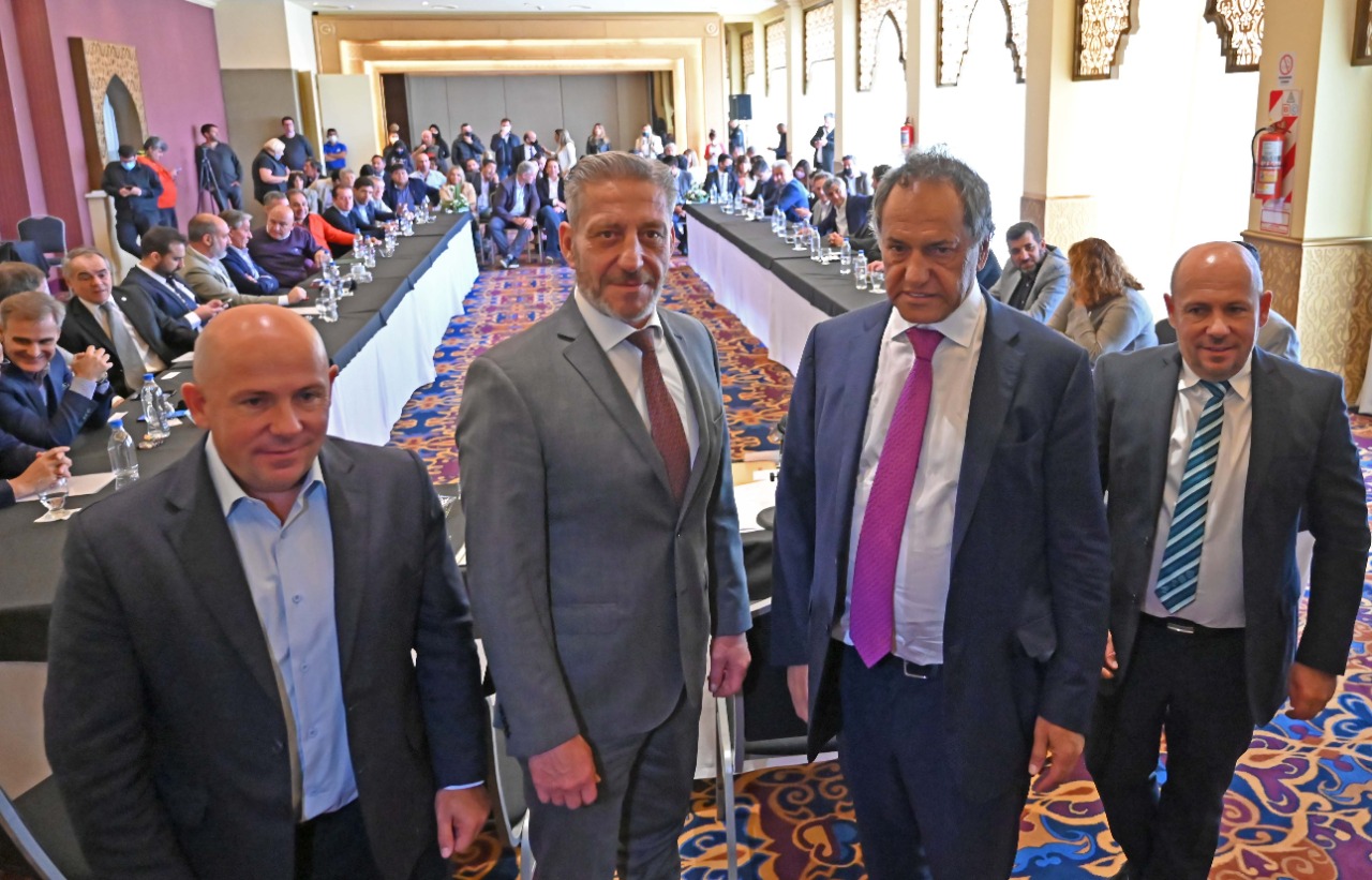 Tras la visita de Scioli, una misión comercial de Chubut viajará a Brasil para poder exportar cerezas al gigante sudamericano y potenciar el turismo