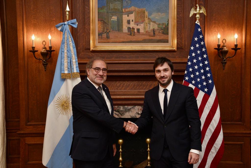 “Nacho” Torres se reunió con el embajador Jorge Argüello en los Estados Unidos y presentó una agenda de desarrollo para Chubut