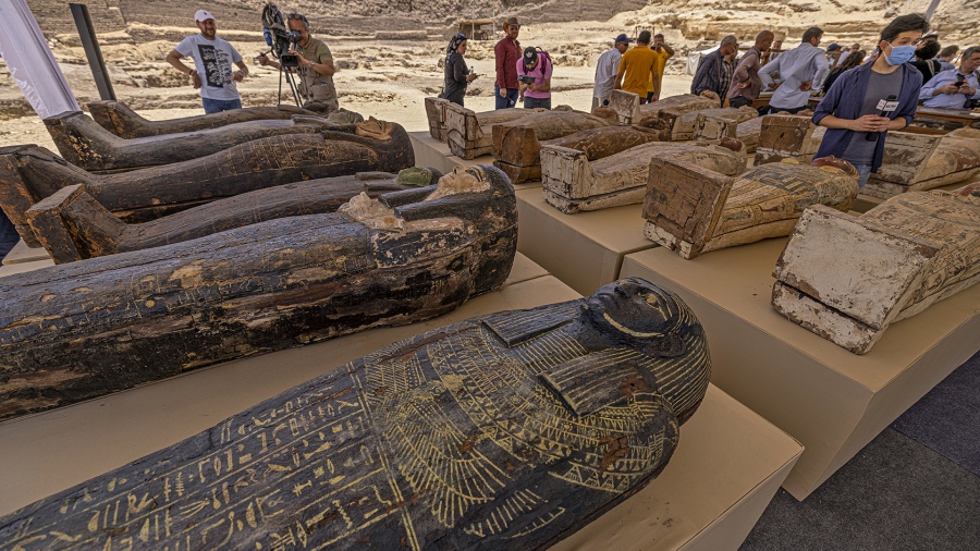 Hallan en Egipto 250 sarcófagos y 150 estatuas del siglo V antes de Cristo