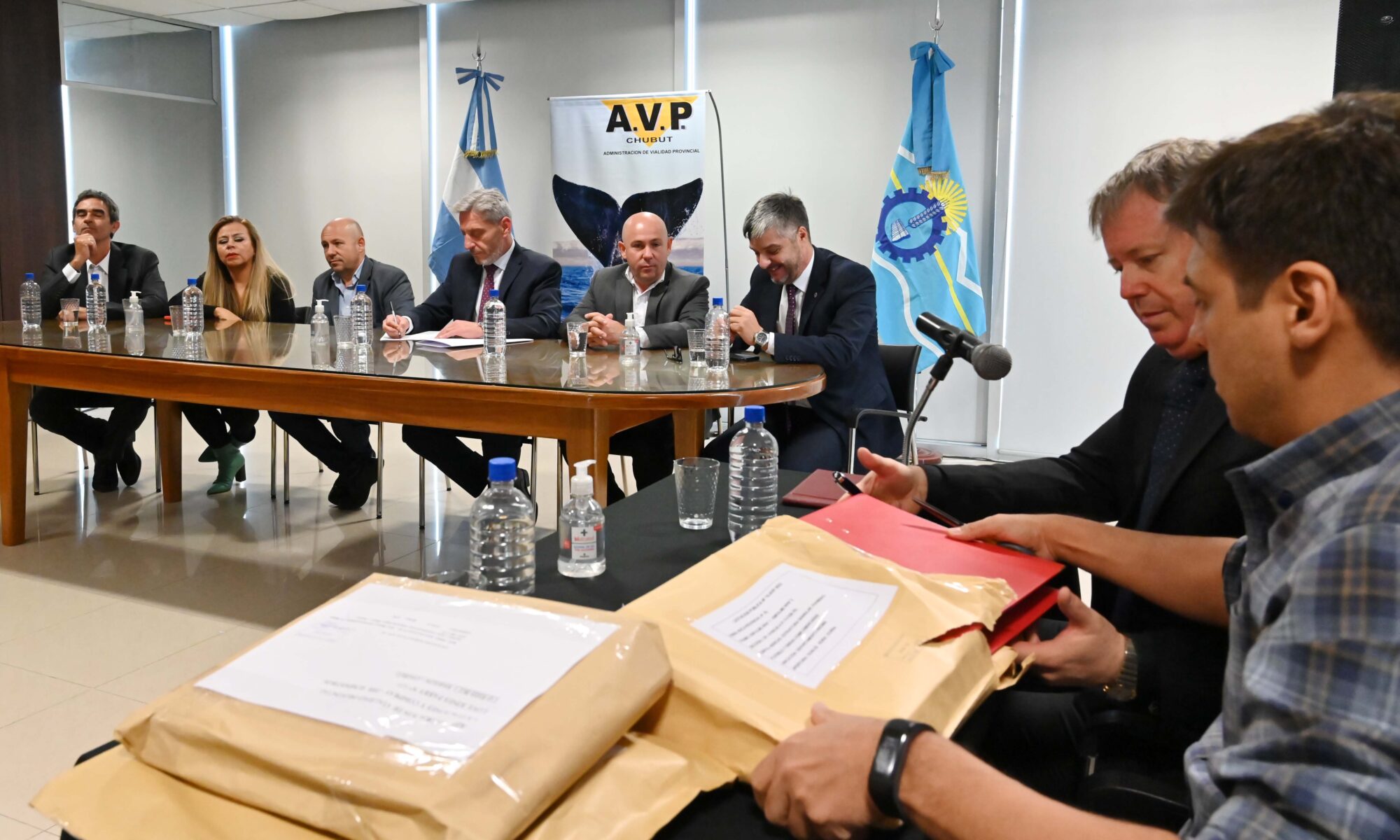Arcioni licitó la pavimentación del acceso a El Doradillo por más de $ 630 millones y afirmó que “esto muestra a las claras que buscamos potenciar el turismo”