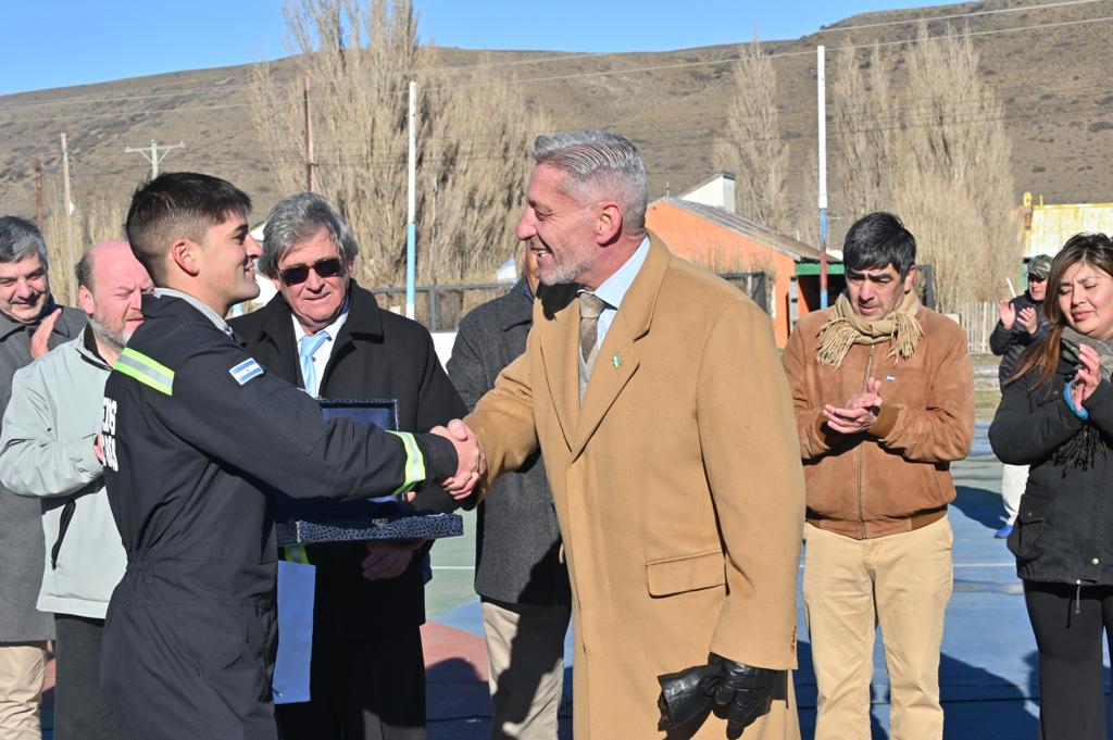 Arcioni instó a “todos los referentes políticos no profundizar la grieta y que nos tiendan una mano, ayuden con propuestas”