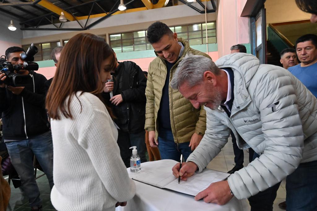 Arcioni: “Siempre voy a estar del lado de la educación, por eso cuando tenemos una buena noticia a uno lo llena de orgullo y de emoción porque pasamos momentos difíciles”
