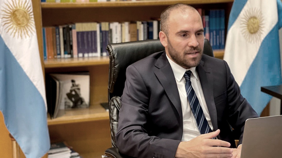 Guzmán y directivos de YPF analizaron proyectos de desarrollo para el sector energético 