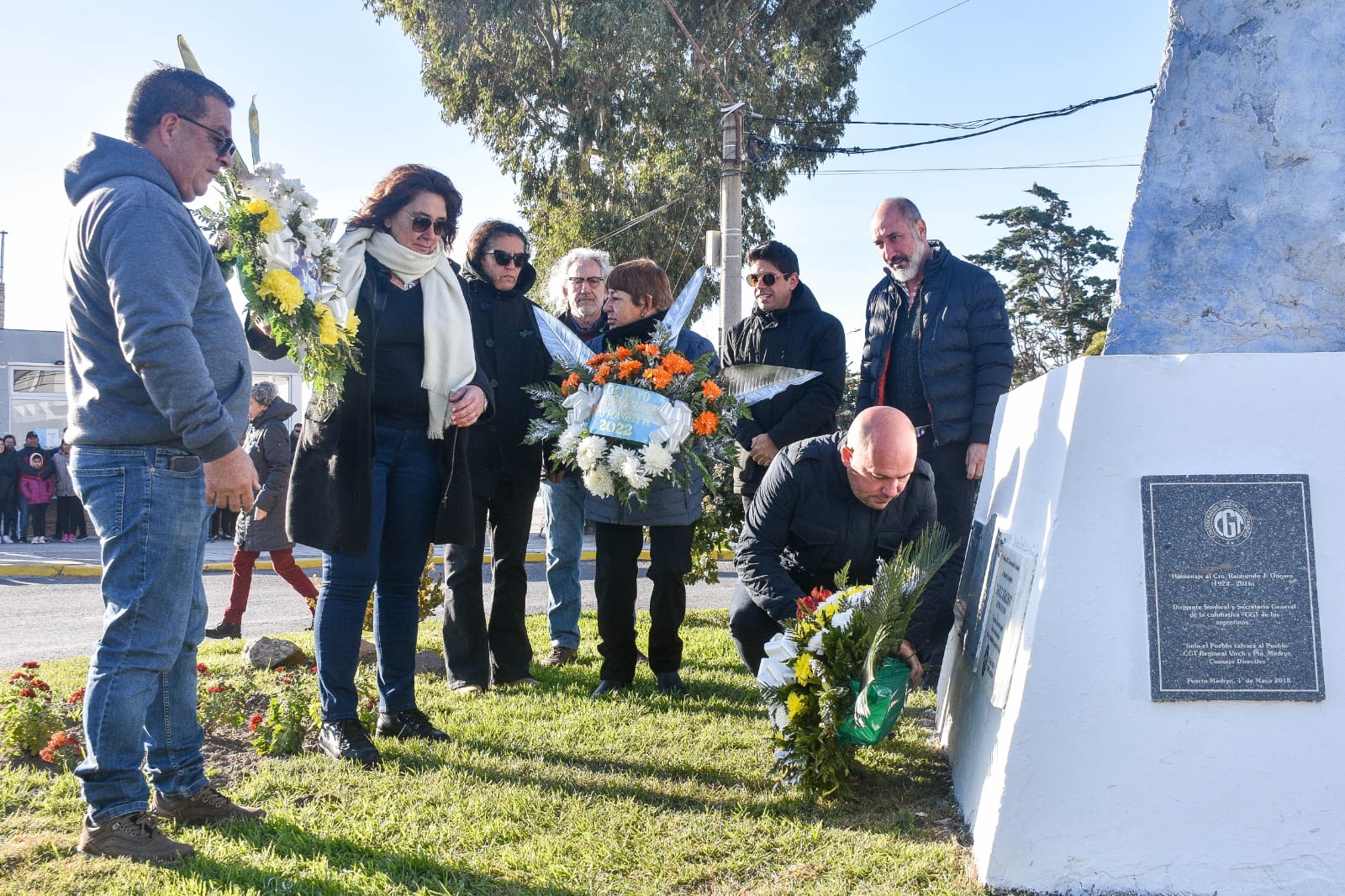 Día del Trabajador: Sastre encabezó la tradicional colocación de ofrendas forales y entregó certificados a personas que se capacitaron