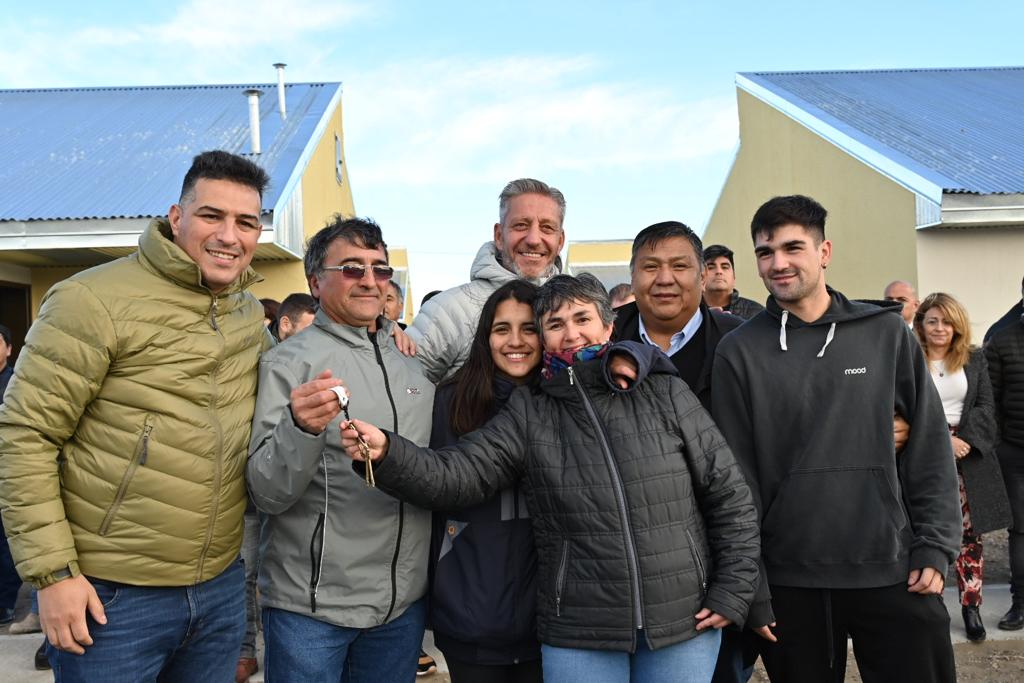 Arcioni dijo que “Chubut le debe muchísimo a la familia petrolera”