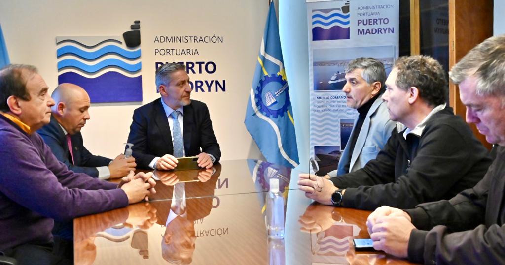 Arcioni analizó el importante plan de obra que tiene la Administración Portuaria de Puerto Madryn para el Muelle Almirante Storni
