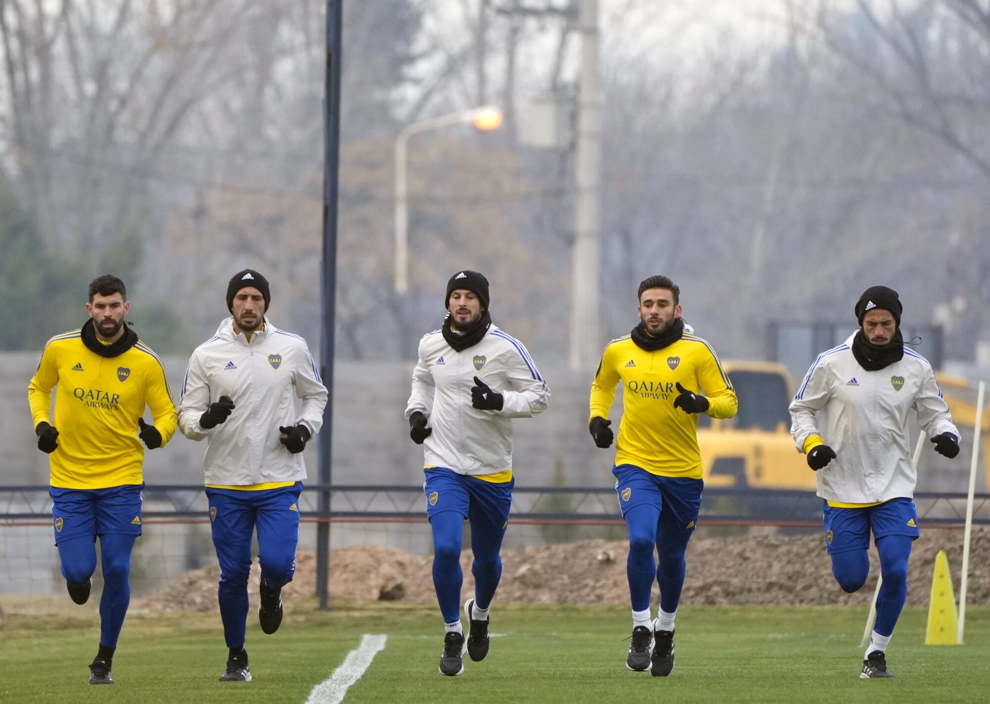 Battaglia planea un Boca alternativo para recibir a Arsenal y más titulares ante Ferro
