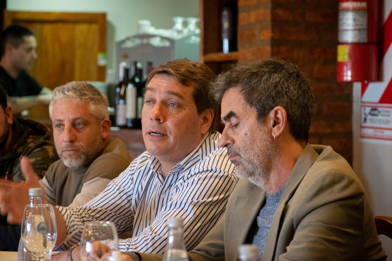 Biss, Gaffet y diferentes sectores avanzaron en la reorganización y mejora del servicio de avistaje de toninas