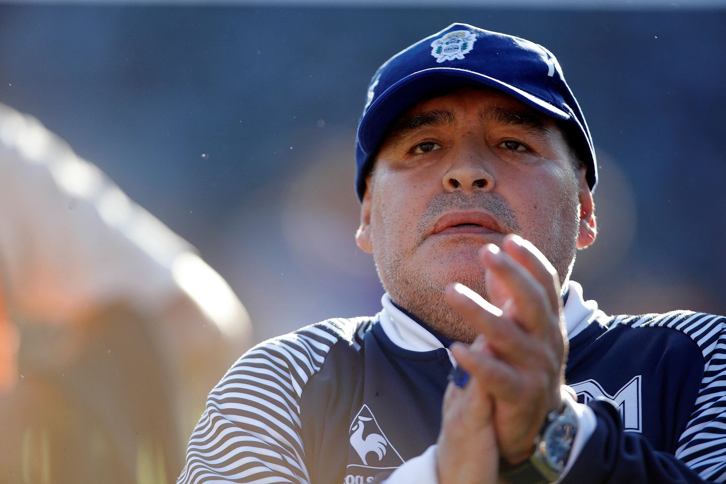 La nueva foto viral donde se “se lo ve” a Diego Maradona en la cancha de Gimnasia