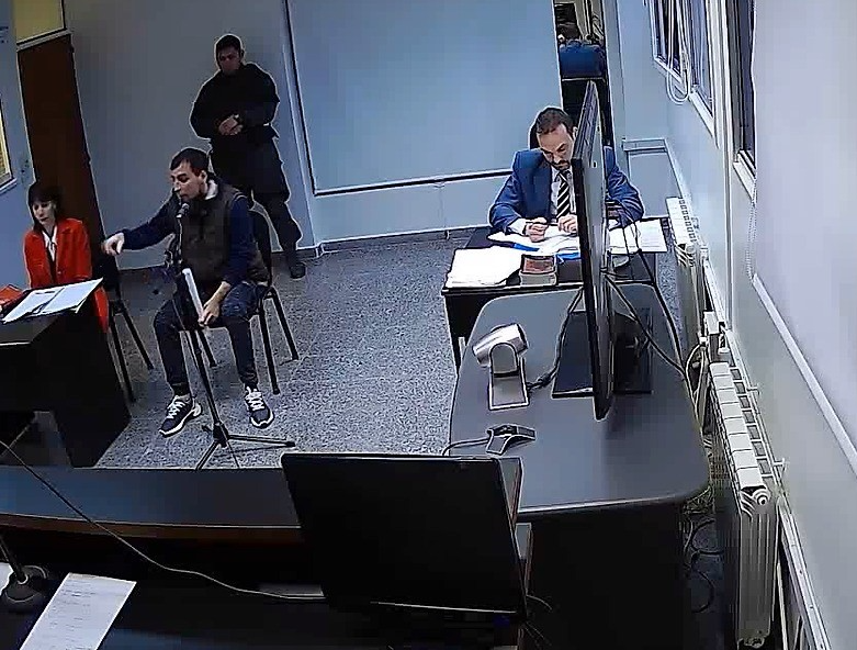 Acusado de robar $ 4.500 y 20 dólares en Trelew continuará en la cárcel hasta el juicio por tener ocho condenas previas