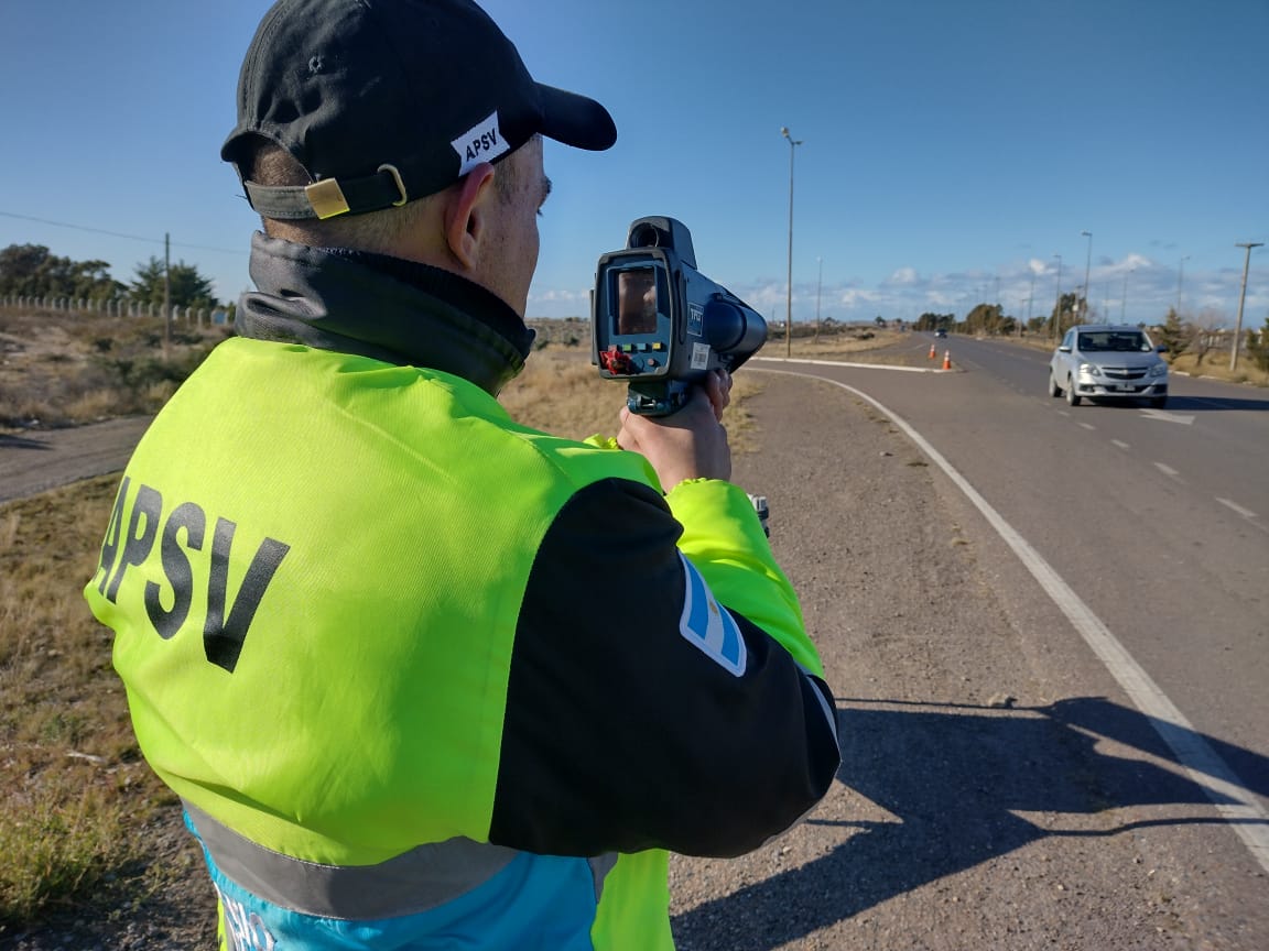 Comenzaron los controles con los nuevos radares para controlar las velocidades de circulación