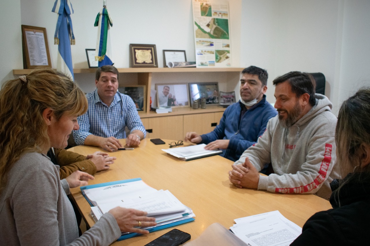 Biss acordó con Cáritas la construcción de 50 viviendas en Rawson