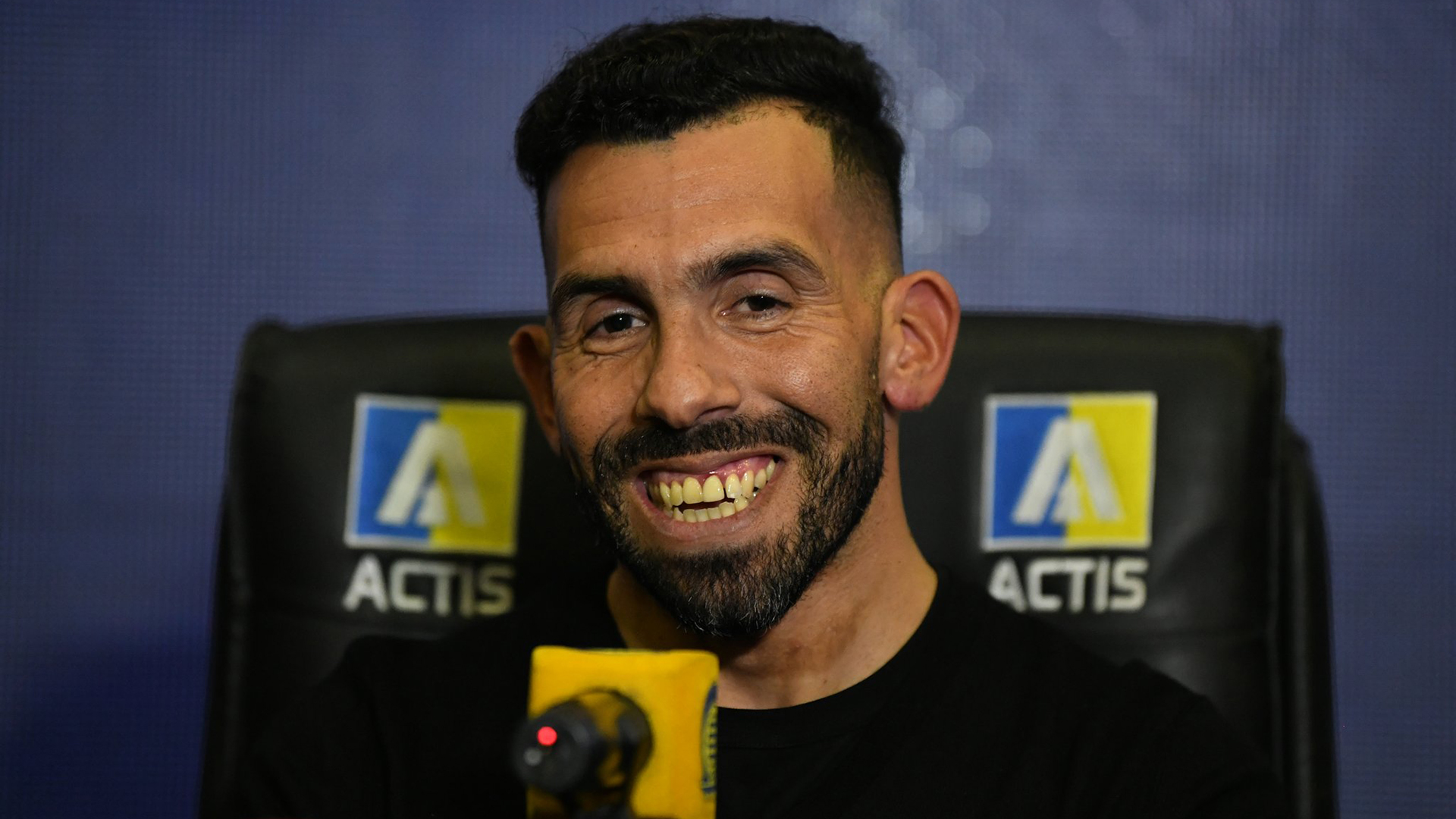 Carlos Tevez debutará este viernes como director técnico de Rosario Central