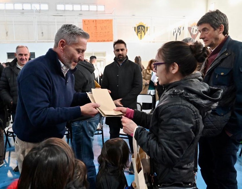 Arcioni: “No dejamos de recorrer la Provincia dando respuestas concretas a los vecinos”