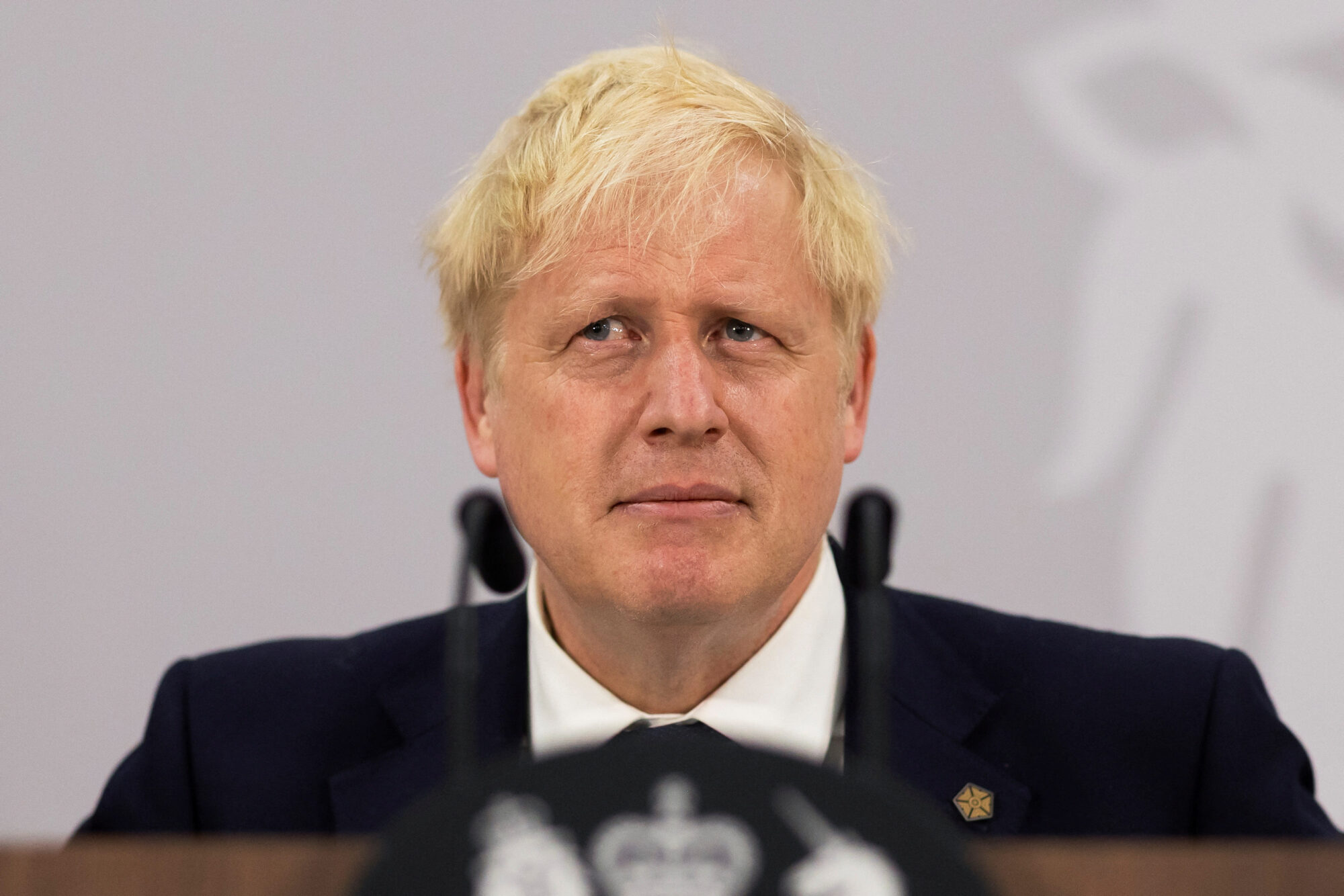 “Si Putin fuera mujer no habría empezado la guerra en Ucrania”, según Boris Johnson