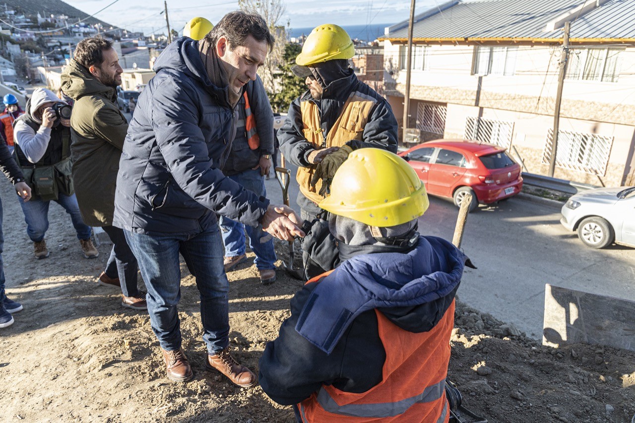 Luque supervisó trabajos de infraestructura en barrio Pietrobelli