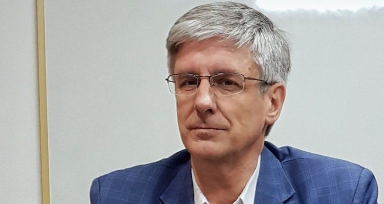 Ongarato viaja hoy a Comodoro para conocer detalles del funcionamiento de la máquina compactadora de residuos