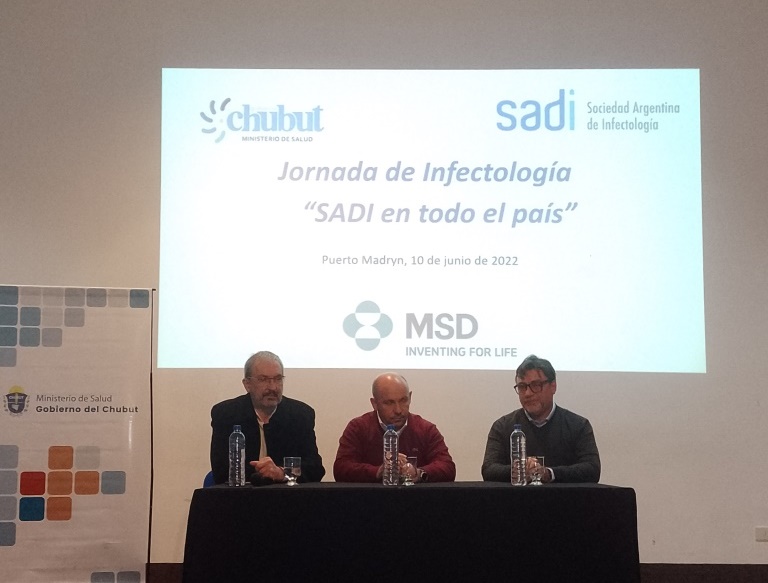 Madryn: Puratich encabezó la apertura de la Jornada de la Sociedad Argentina de Infectología y elogió a los profesionales del sistema sanitario chubutense