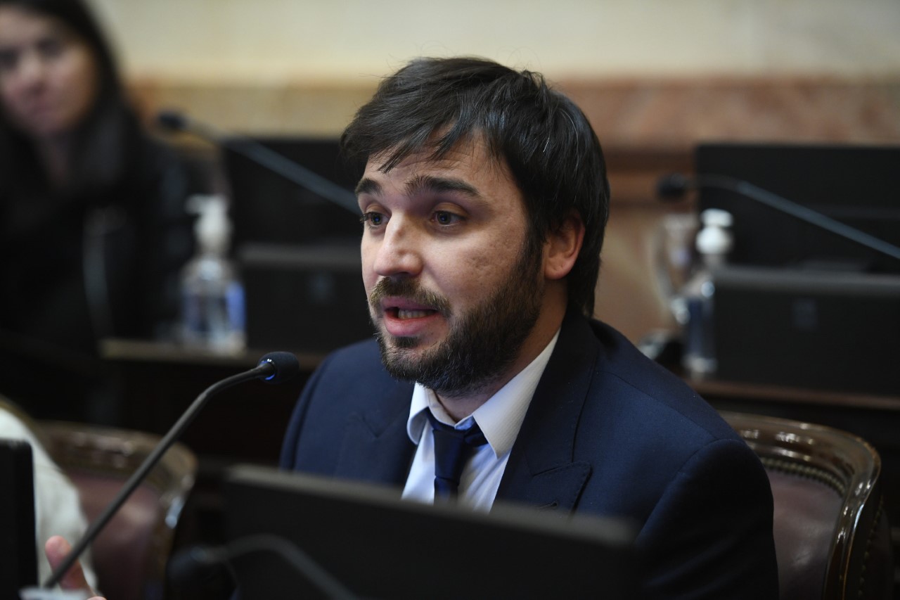 Torres exigió a Manzur que el gobierno intervenga en la crisis educativa que se vive en Chubut