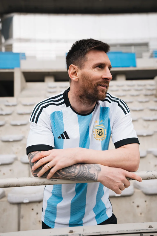 Presentaron la nueva camiseta de la Selección Argentina para el Mundial de Qatar 2022