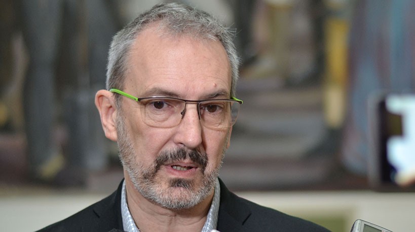 Puratich: “Vamos a conocer quiénes estaban operando en una clínica privada, mientras tenían que estar en el hospital”