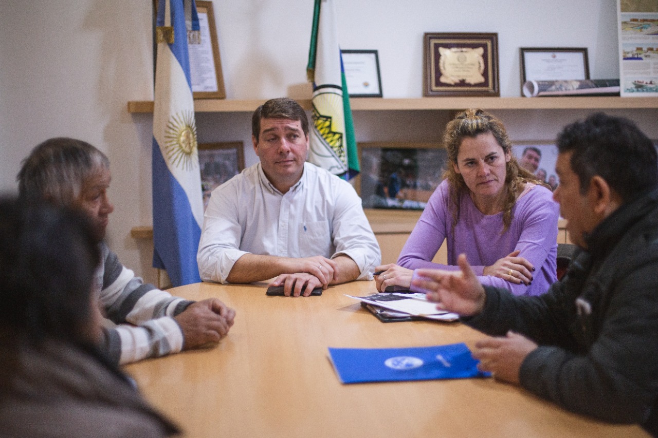 Biss acordó con los habitantes del Área 16 un trabajo conjunto para mejorar la “Plaza Los Vecinos”