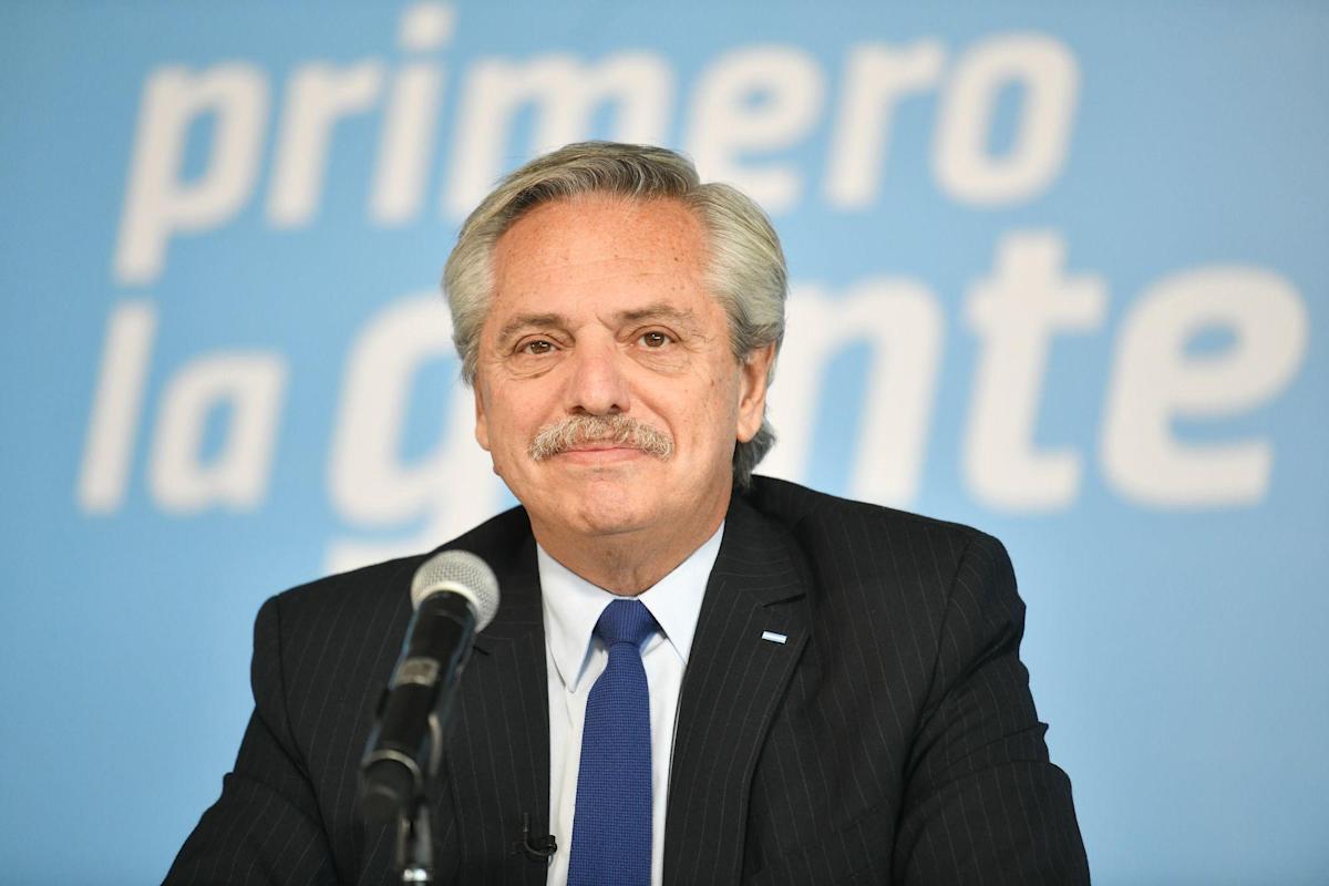 Fernández dialogó con Zelenski y le manifestó su apoyo a toda negociación por la paz
