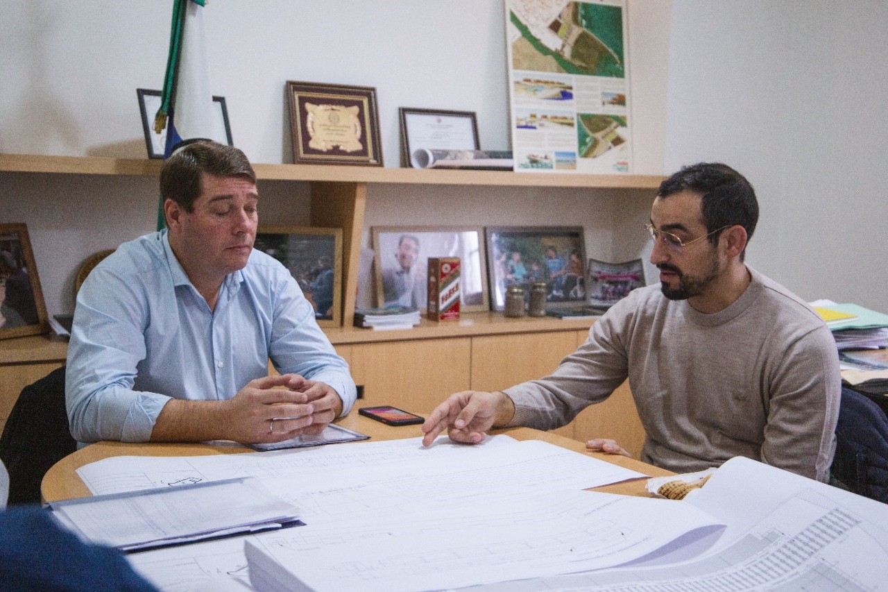 Biss recibió la propuesta del Astillero El Ancla que quiere invertir $ 100 millones para construir un muelle en Rawson y ofrecer servicios de reparación a la Flota Amarilla