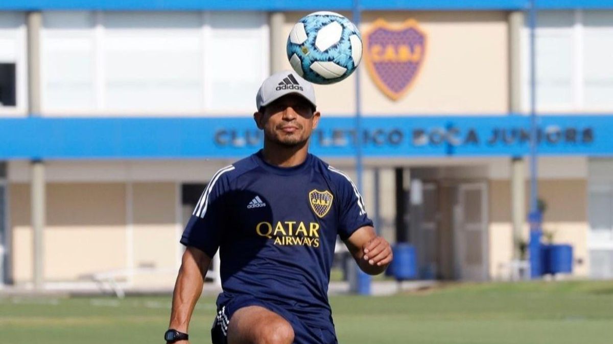 Hugo Ibarra asume interinamente como técnico de Boca tras la salida de Battaglia