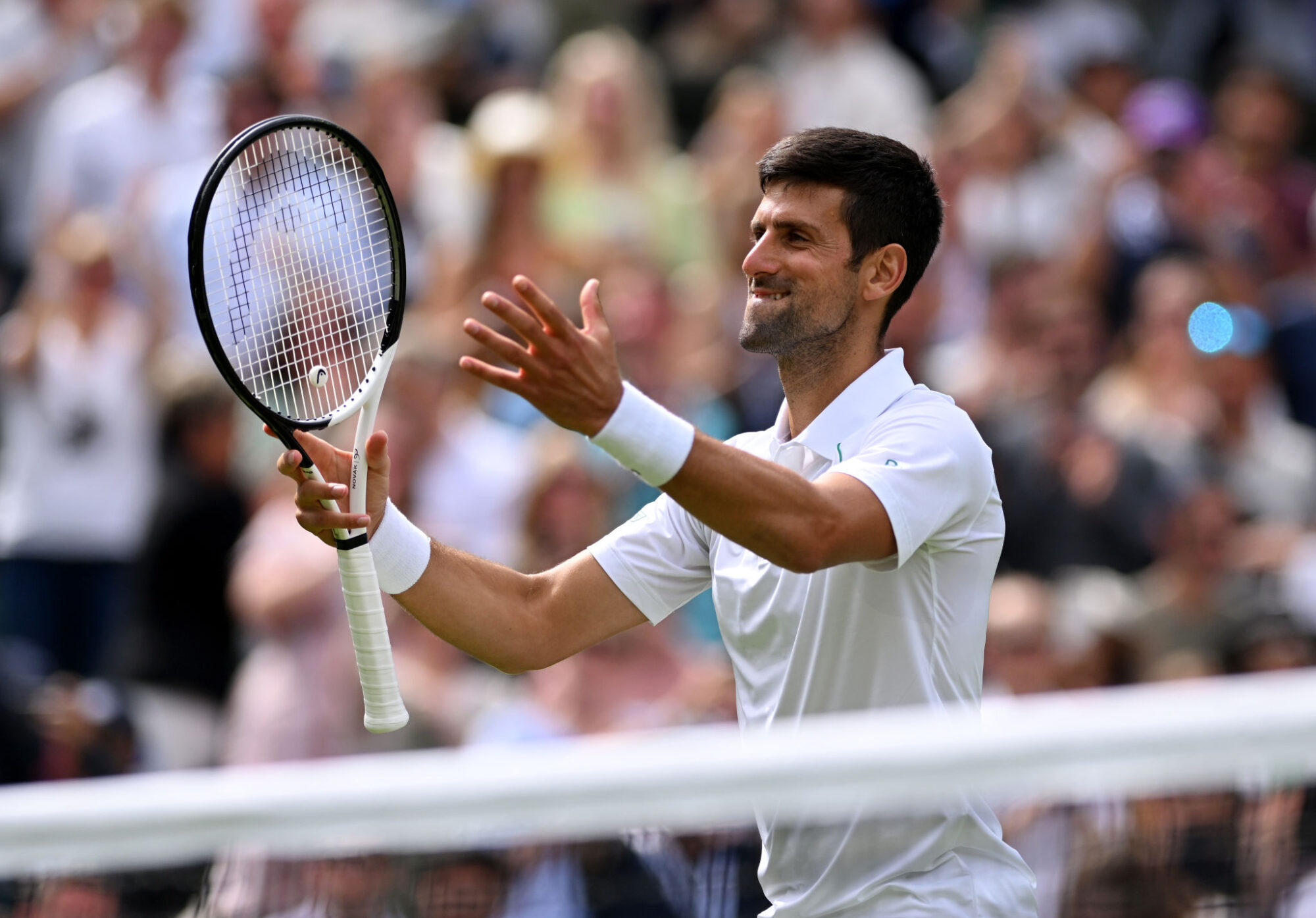 Djokovic venció a Kecmanovic y avanzó a los octavos de final de Wimbledon