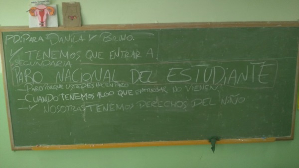 Alumnos de Pirámides le reprocharon a sus docentes por los reiterados días sin clases: “Cuando tenemos algo que entregar, no vienen”