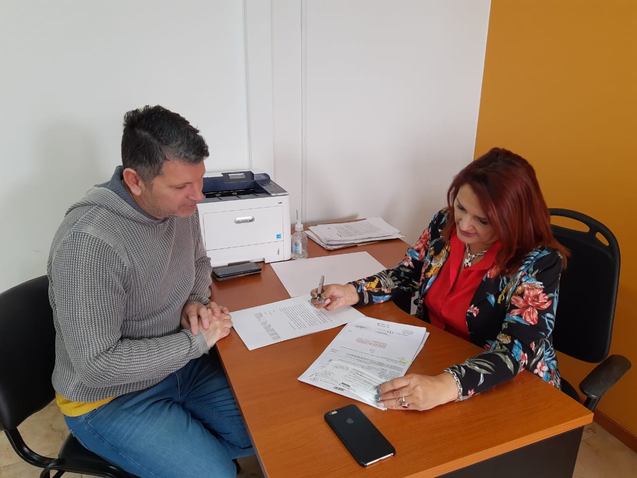 Entregaron un subsidio para la conexión domiciliaria de gas de 33 familias de Gualjaina