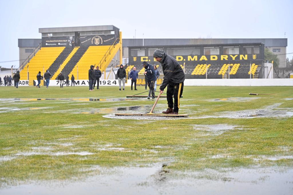 Deportivo Madryn y Morón jugarán el miércoles el partido suspendido