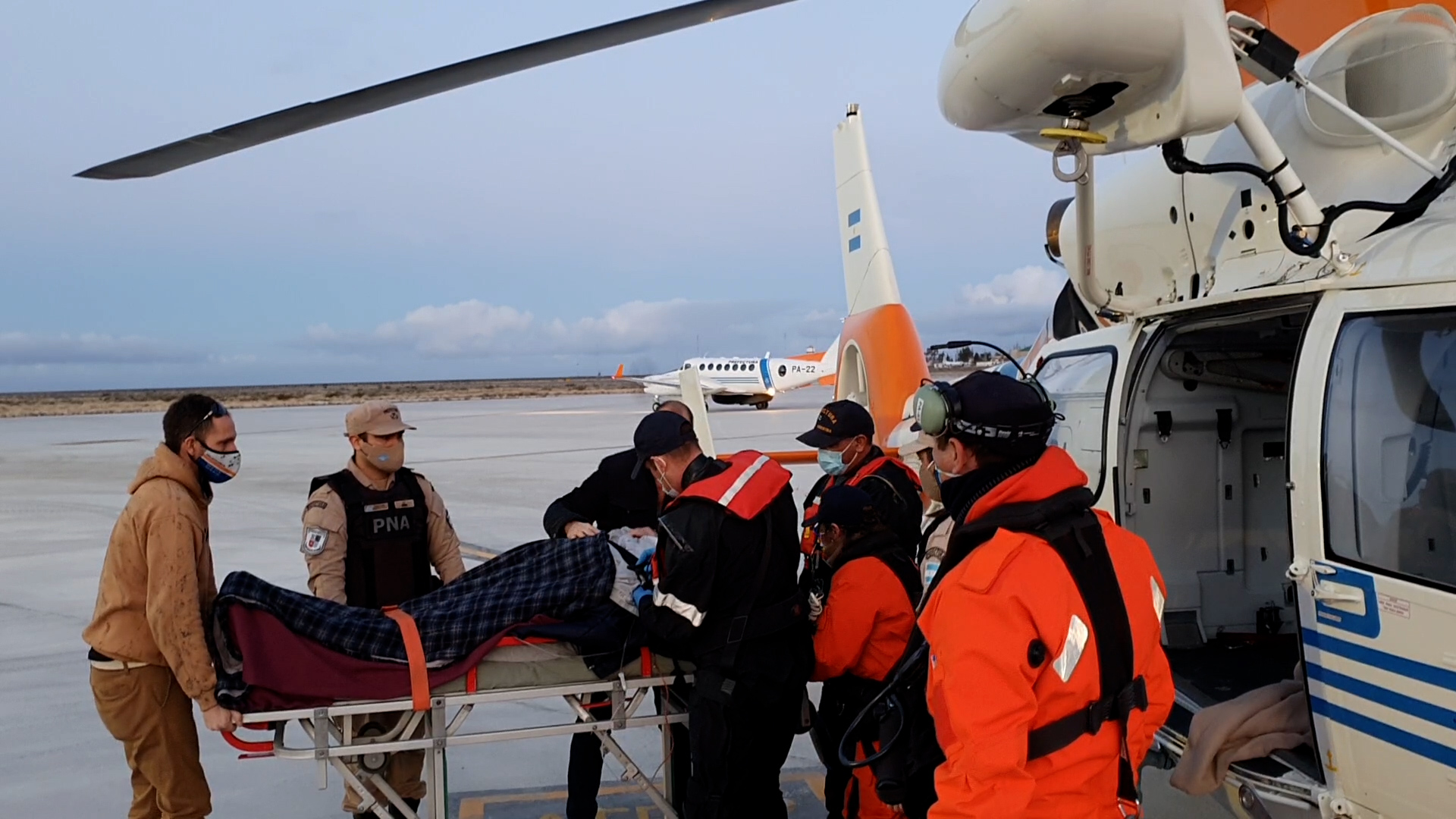 Prefectura evacuó de urgencia a marinero enfermo frente a Chubut