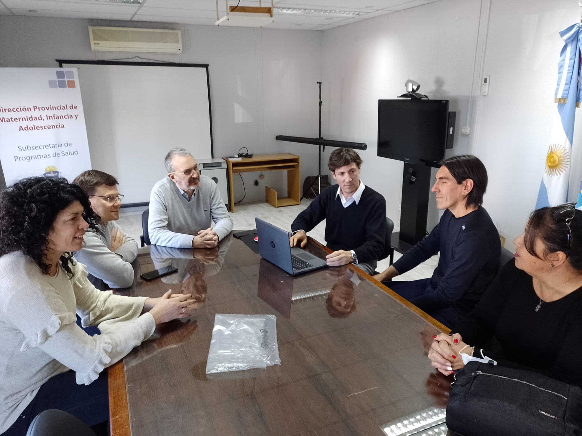 Provincia entregó computadora accesible a joven no vidente para que culmine sus estudios secundarios