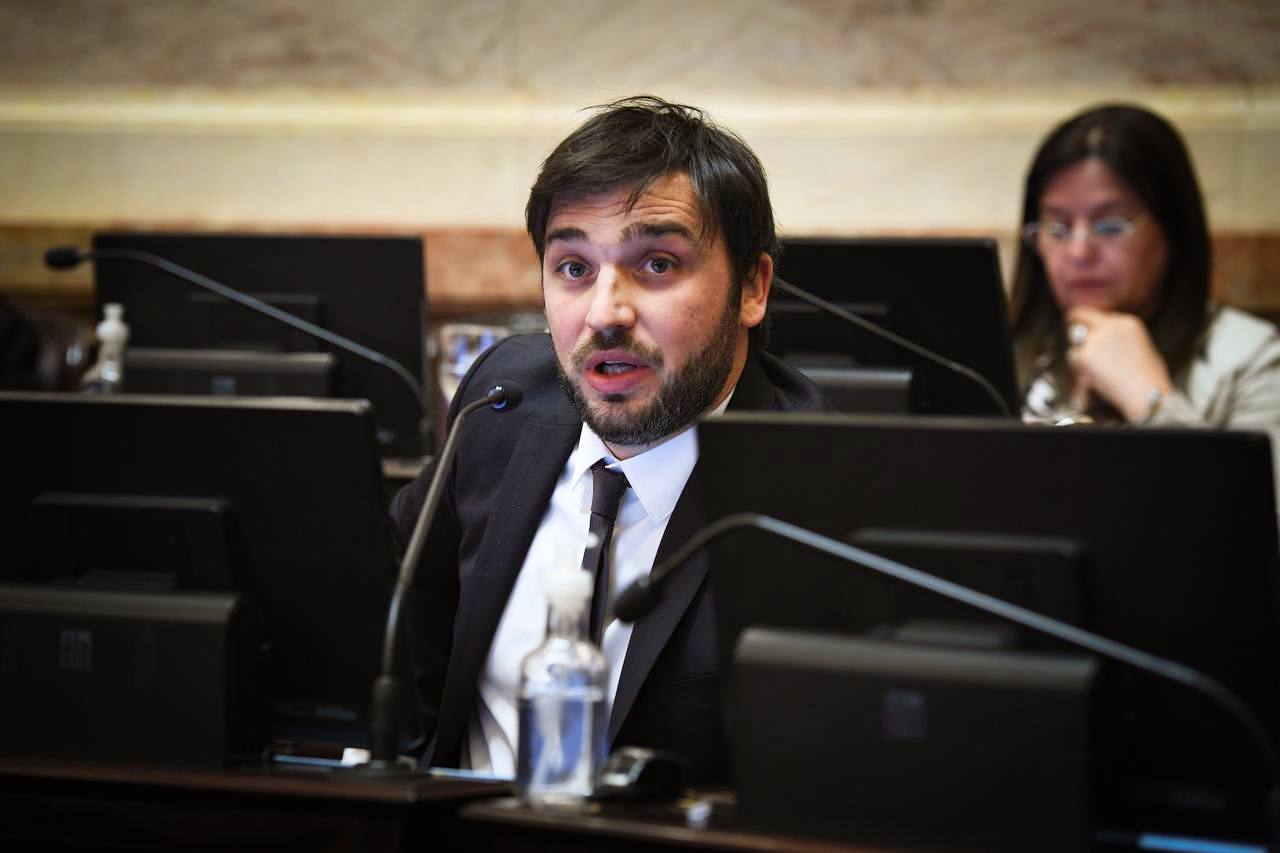 Torres exigió “corregir las asimetrías para que Chubut pueda desarrollarse y generar empleo”