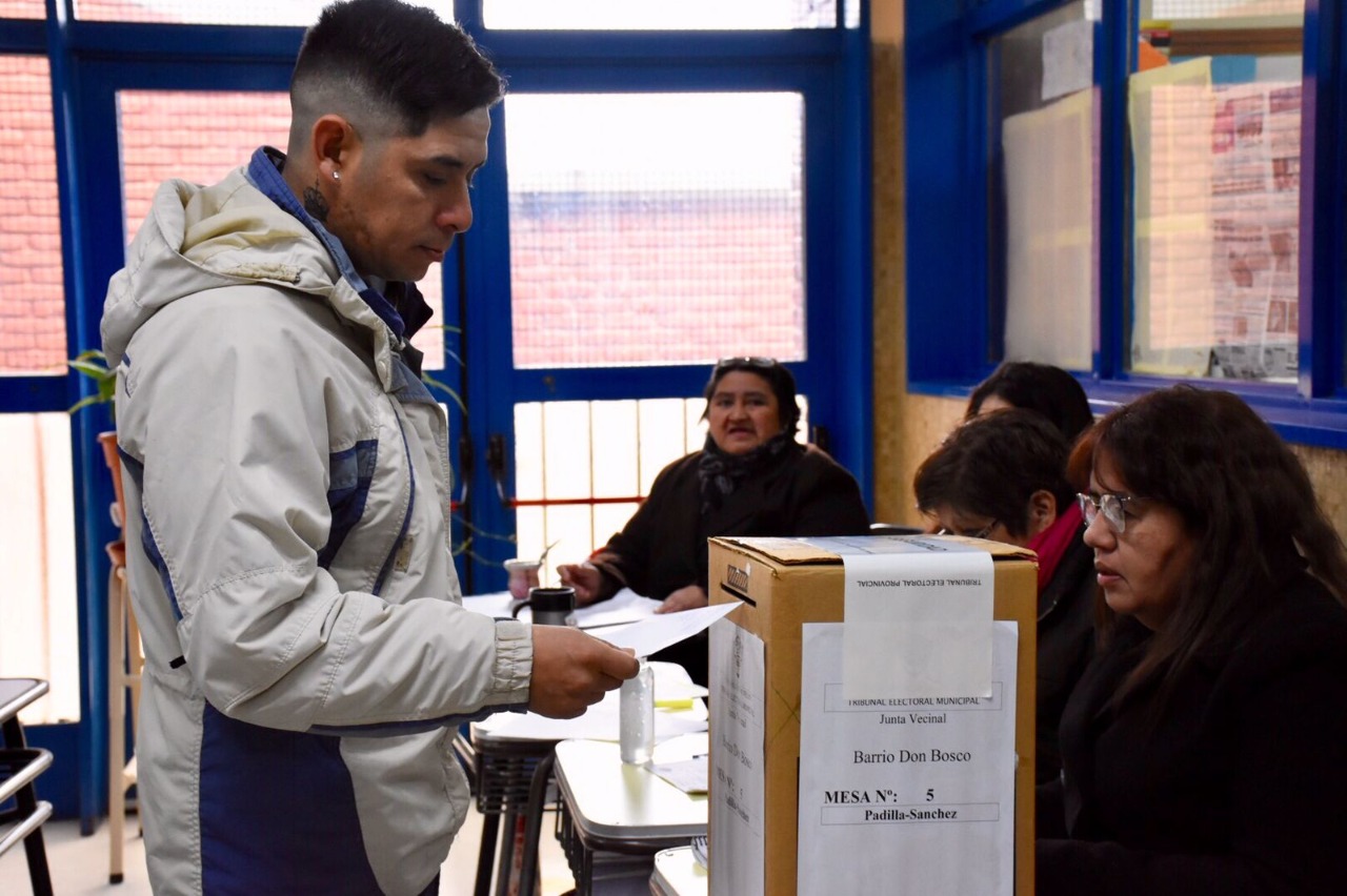 Trelew continúa con las elecciones barriales y Carlos Pérez es el nuevo presidente del Tribunal Electoral Municipal