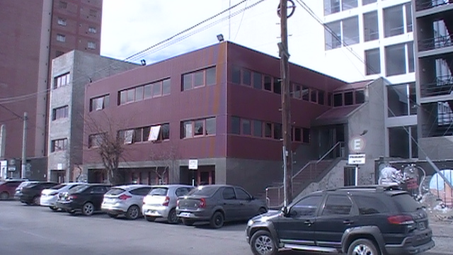 Vecino de Trelew acusado de golpear y abusar de su hija discapacitada de 10 años seguirá con prisión preventiva