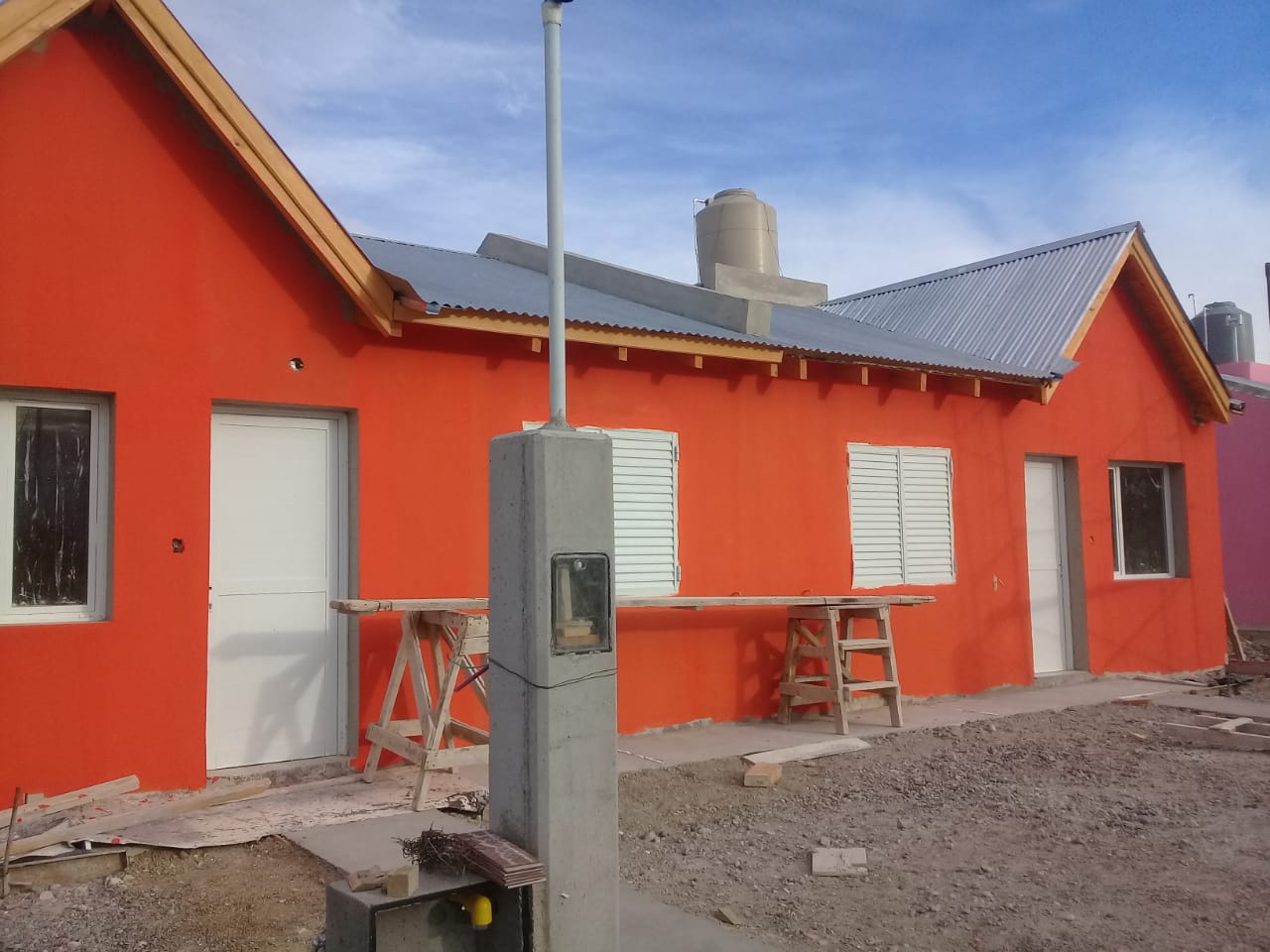 Loyola entregará en octubre dos viviendas a vecinos camaronenses