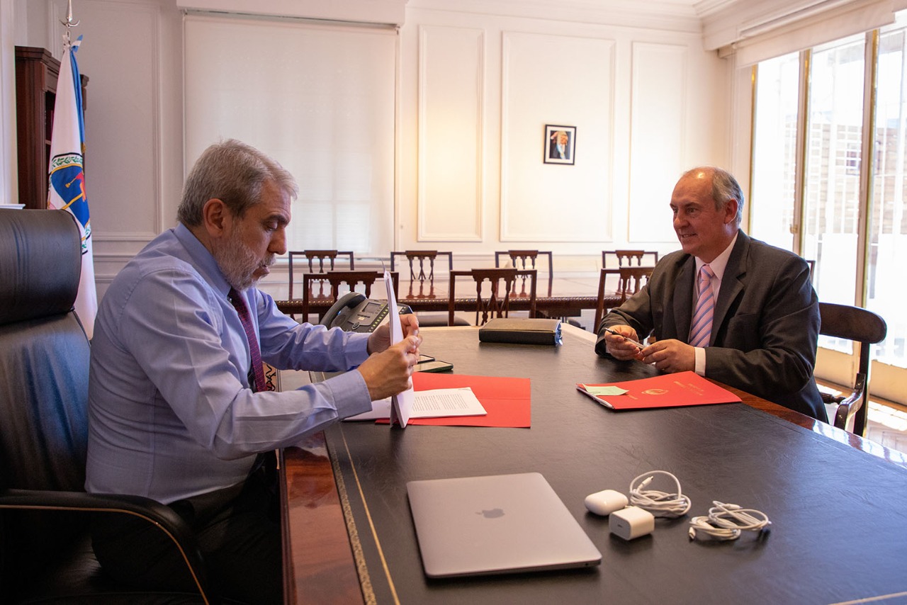 Castro con Aníbal Fernández: Chubut recibirá más de $ 11 millones para videovigilancia