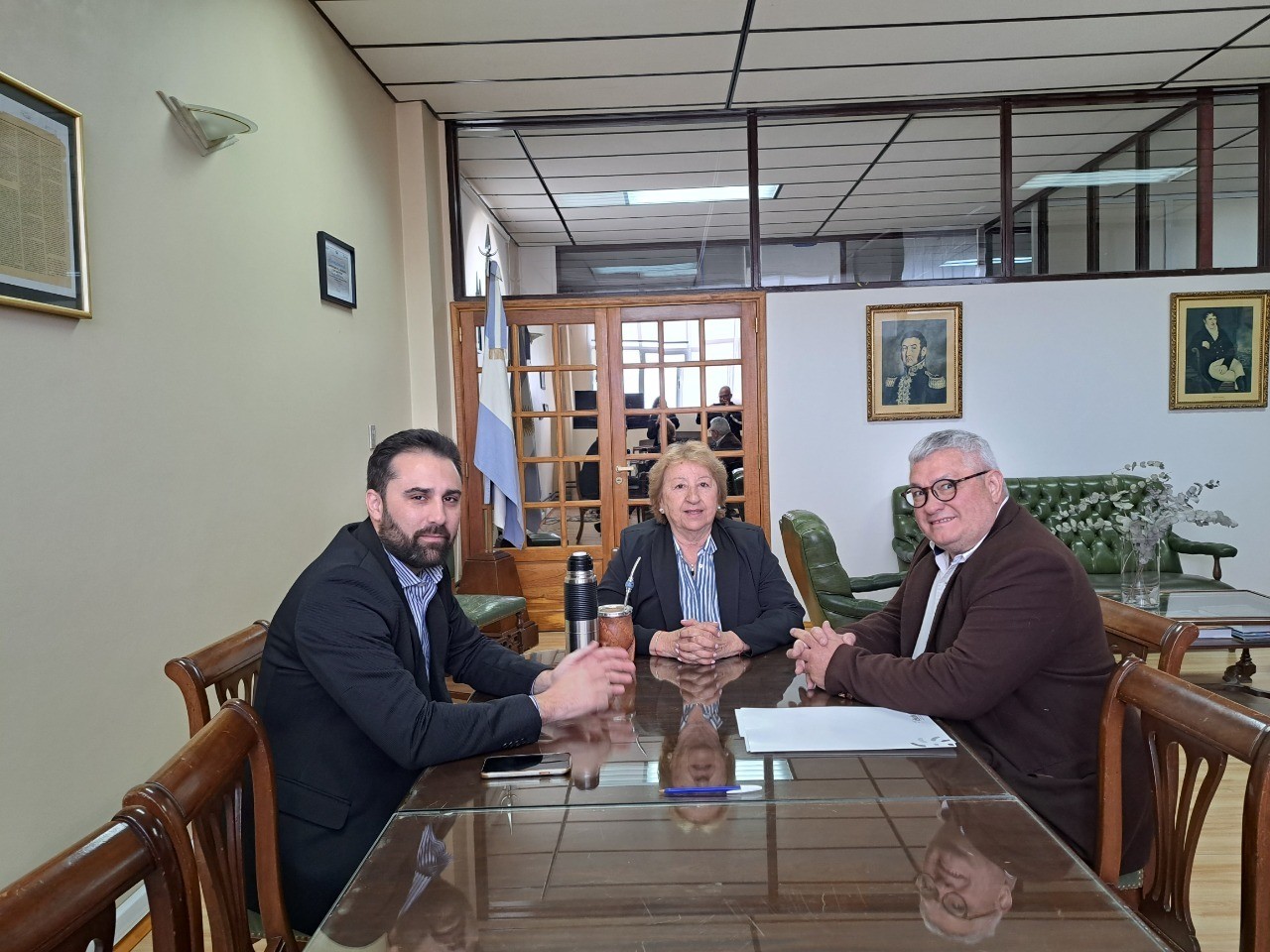 Comodoro Rivadavia: Provincia firmó convenio con la UNPSJB para producir agroalimentos