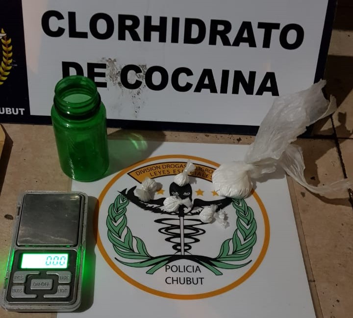 Operativo “Mole II Recargado”: La Policía del Chubut detuvo a una persona y secuestró 30 dosis de cocaína en Esquel destinadas al “menudeo”