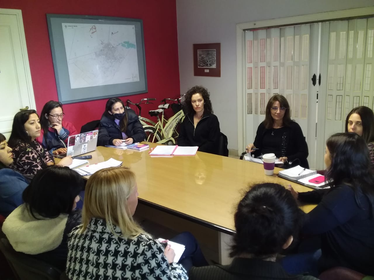 Se reunió en Trelew la mesa interinstitucional contra la violencia de género: Buscan acelerar la intervención para acortar el tiempo de espera de las víctimas