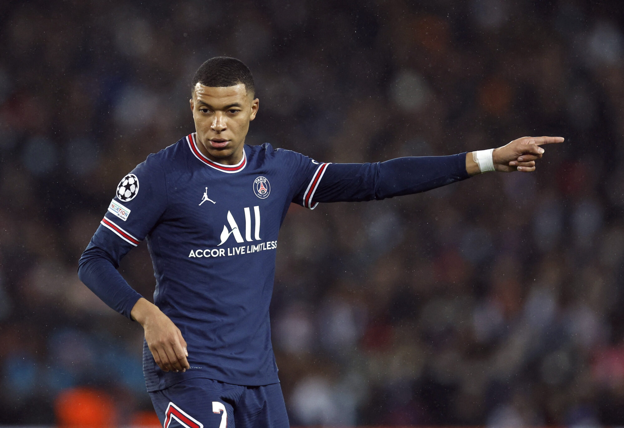 “El presidente Macron me pidió que me quedara en el PSG”, reveló Mbappé
