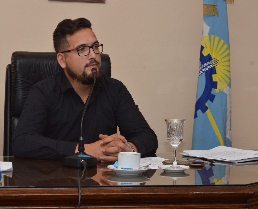 Martínez Holley apuntó contra el PRO tras la visita de Bullrich a Rawson: “Viven descalificando a la UCR, pero meten el escudo en cada acto que pueden”