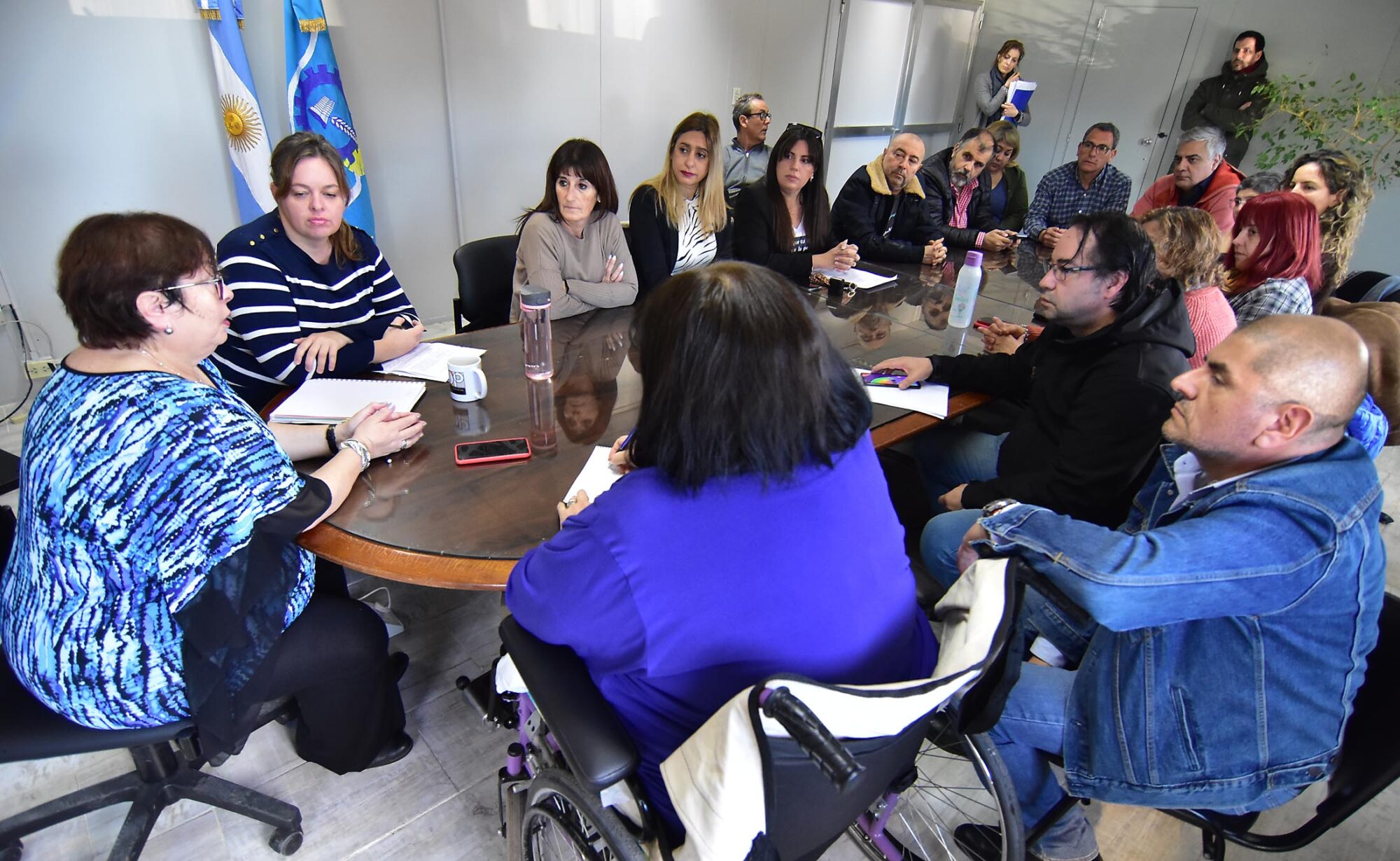 Salud: Monasterolo recibió a los gremios del sector y acordaron la apertura de la COPICS